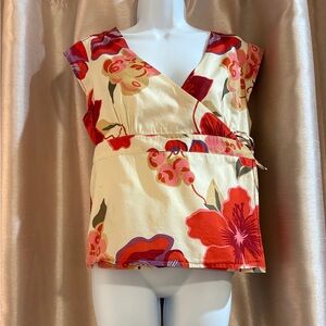 GAP Cotton Floral Babydoll Silhouette Wrap Blouse‎ - Red and Cream Size Medium